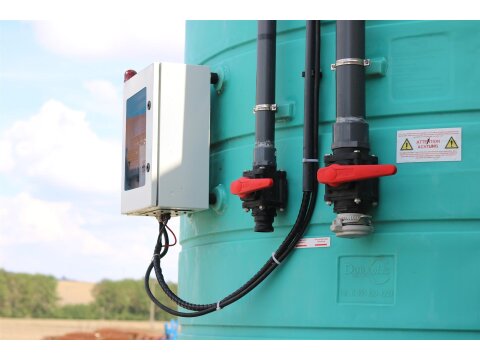 AHL Flüssigdüngertank 25.000L doppelwandig – PE, UV-beständig, mit Schaltschrank und Füllstandsanzeige