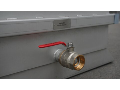 Mobiler Öl- & Koaleszenzabscheider aus Edelstahl – NS 10 / 2,5 m³ mit integriertem Schlammfang zur Miete