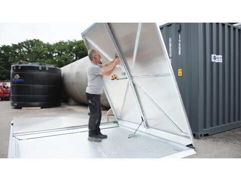 FuelTainer 3000 Liter Tankstellencontainer und Diesel Abfüllplatz – mobile Tankstelle – Baustellentank mit Dieselpumpe 70 l/min – AwSV