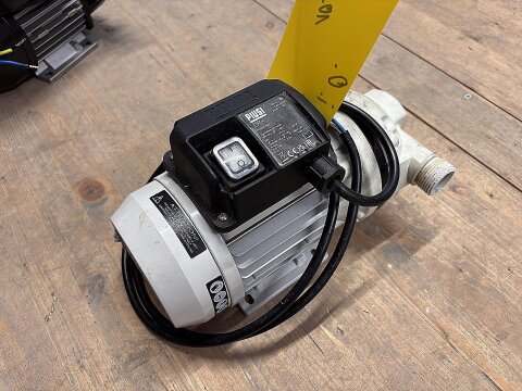 Piusi Suzzarablue 230V Neuwertig AdBluepumpe Flügelzellen