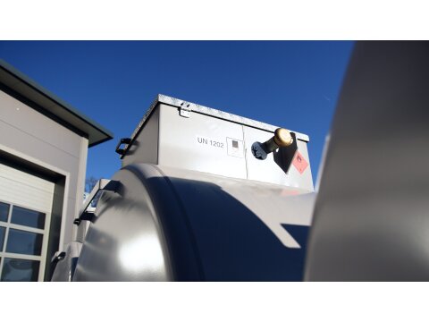 FuelTankLifter 8.700 L – Mobile Tankstelle auf Abrollrahmen