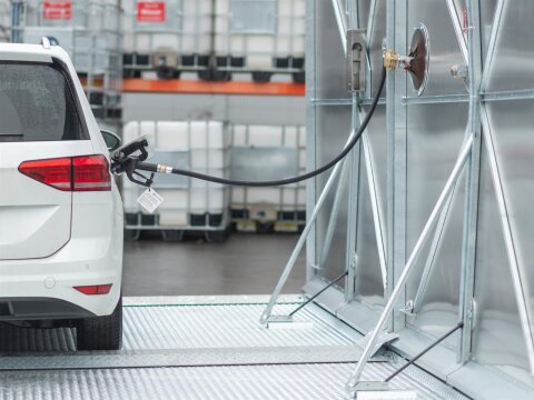 Diesel Abfüllplatz ECO Outdoor – WHG-konformer Betankungsplatz mit Spritzschutzwand für Baustellen & Betriebe