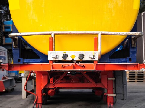 TankTainer 35.000 Liter mieten – V4A Edelstahl Tankcontainer für mobile Gefahrstofflagerung