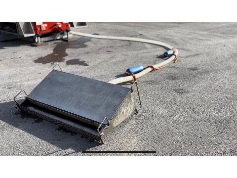 Wehrskimmer für Leichtflüssigkeitsabscheidung – Ölsperr- & Abschöpftechnik