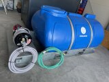 Wasserfass 2.000 Liter auf Transportgestell