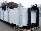 Tanklifter 10.000 Liter – Dieseltank Abrollrahmen mit 4 doppelwandigen IBC-Tanks