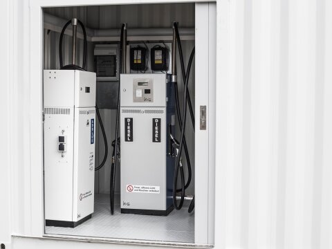 FuelTainer 25.000 l Tankstellen Container Dieseltank mit 5.000l Adbluetank