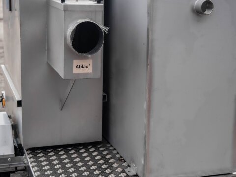 Mobiler Ölabscheider NG 10 auf Anhänger mieten – Für Baustelle & Industrie