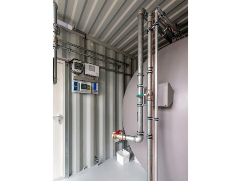 FuelTainer 30.000 l – Tankstellencontainer Tankstation für Diesel & HVO mit HDM 100/60 Zapfsäule, WHG- & AwSV-konform