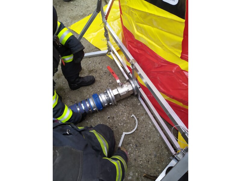 Saugflanschhalter A110 für Faltbehälter – Feuerwehr Zubehör