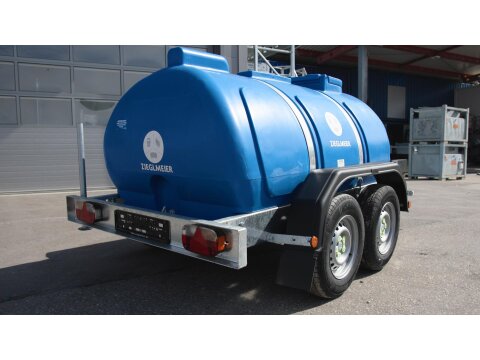 Wasserfass Anhänger 2.000 Liter – Straßenzugelassener Wassertankanhänger mit Polyethylen-Tank