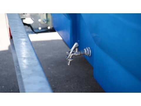 Wasserfass Anhänger 2.000 Liter – Straßenzugelassener Wassertankanhänger mit Polyethylen-Tank